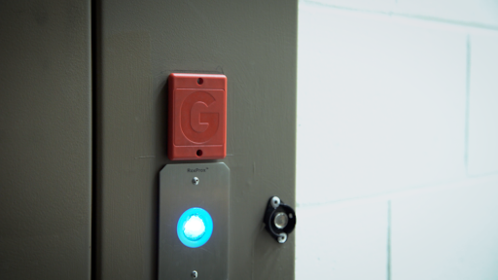 Guard1 iButton and GUARDIAN RFID Hard Tag