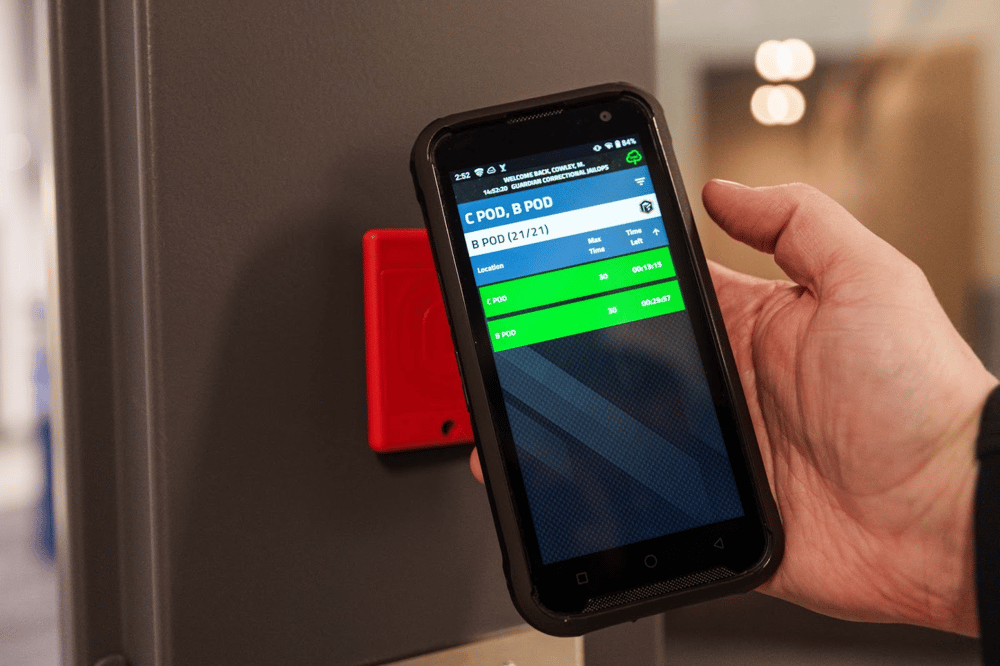 scanning hard tag with mobile compliance monitor